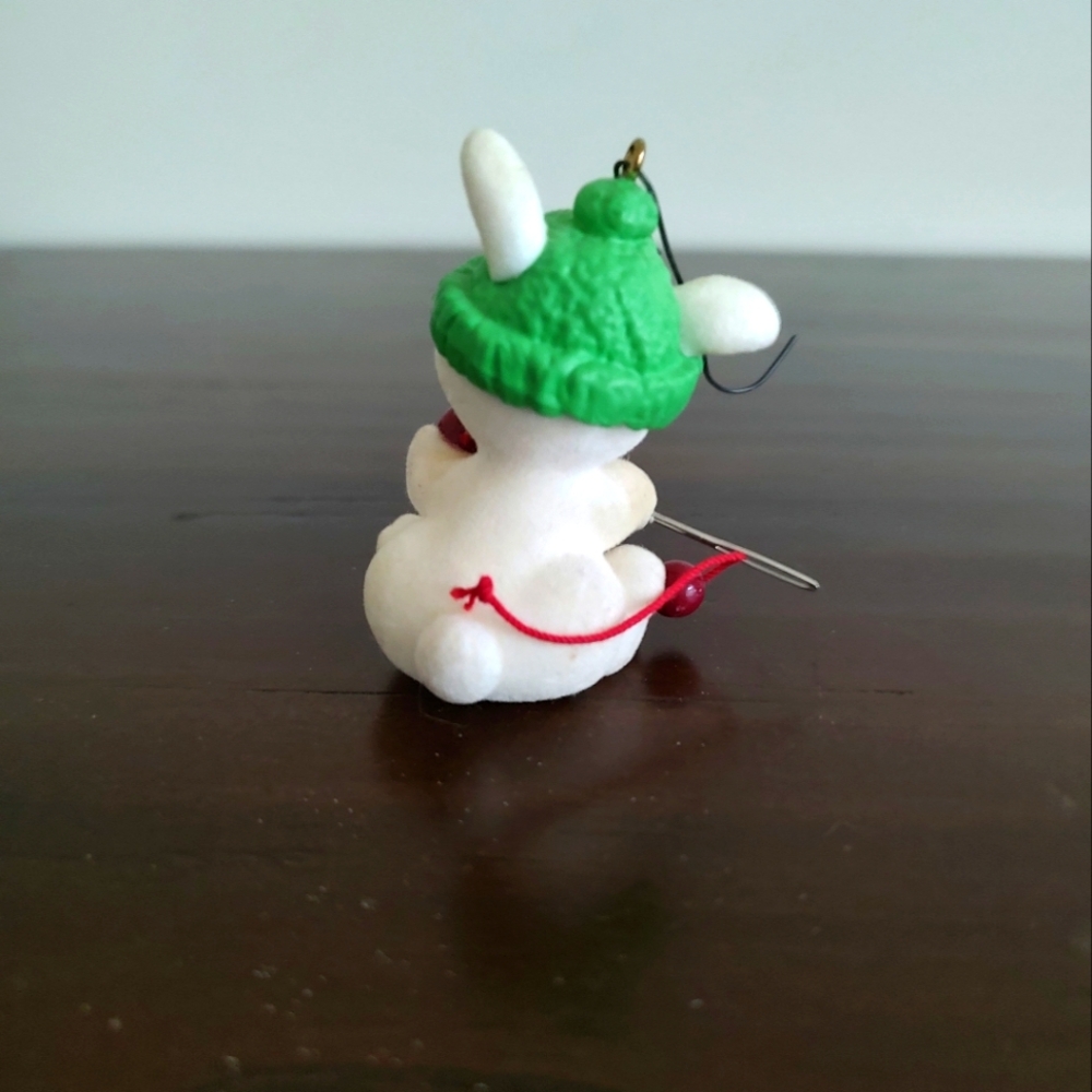 Vintage Hallmark Christmas Ornament 1989 Cranberry Bunny - Picture 3 of 4